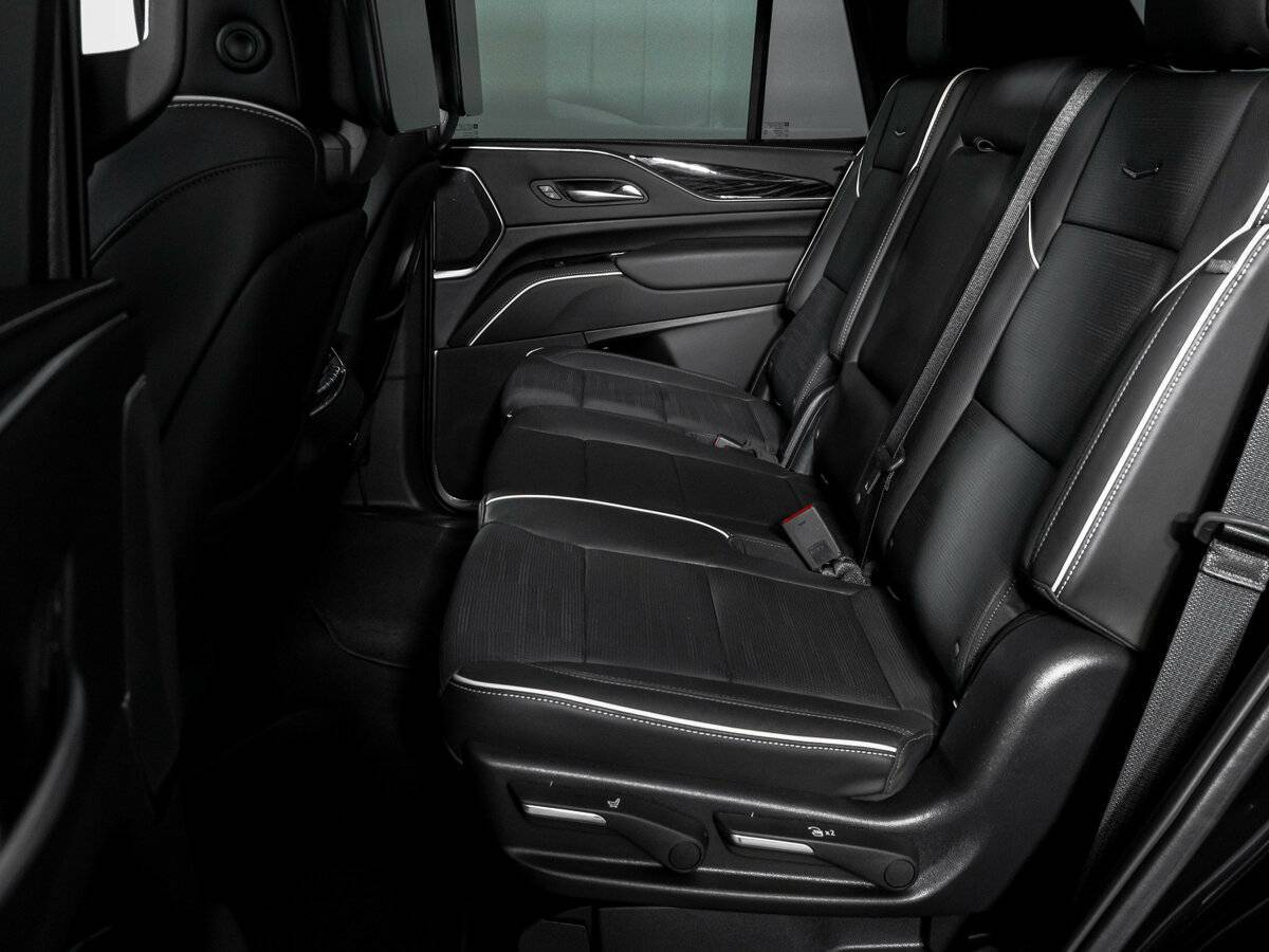 Купить Cadillac Escalade с пробегом. Фото: #9