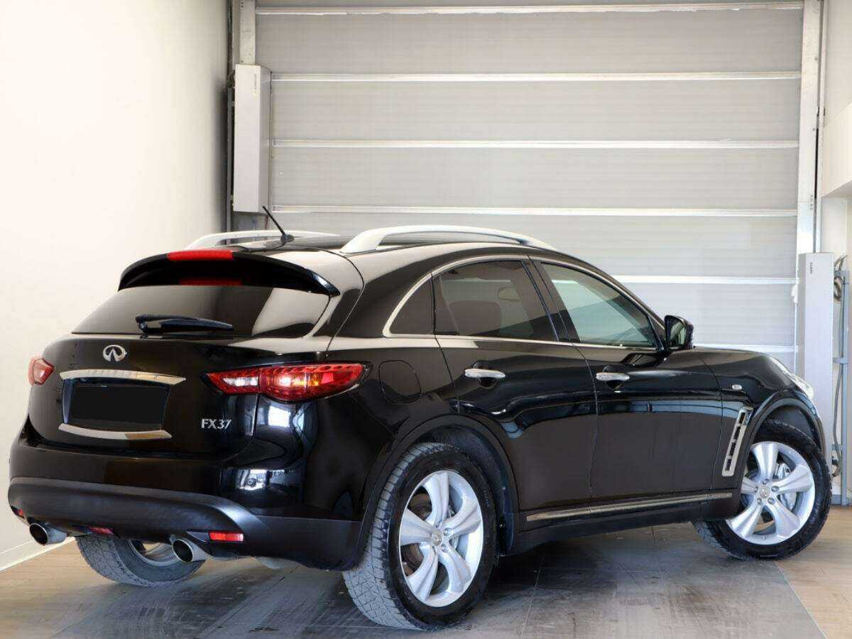 Купить Infiniti FX с пробегом. Фото: #2