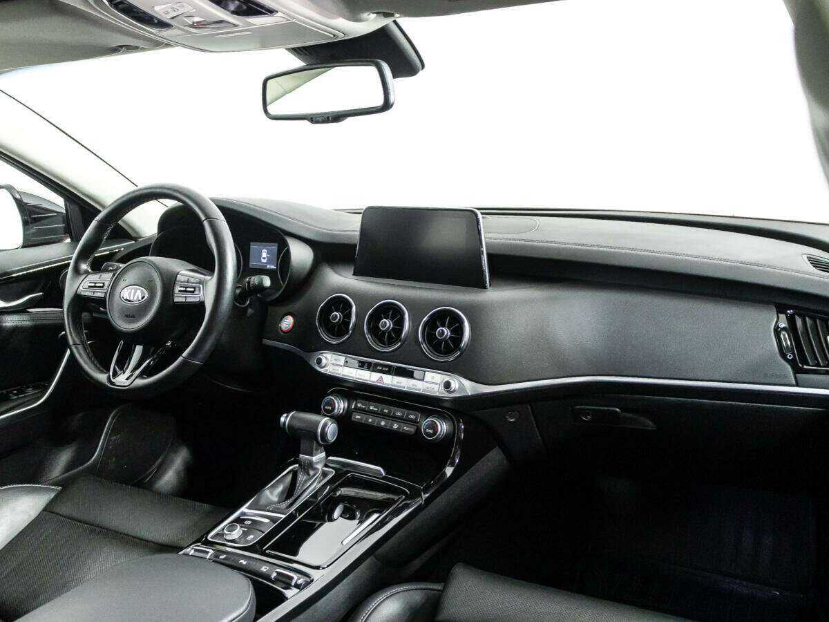 Купить Kia Stinger с пробегом. Фото: #8