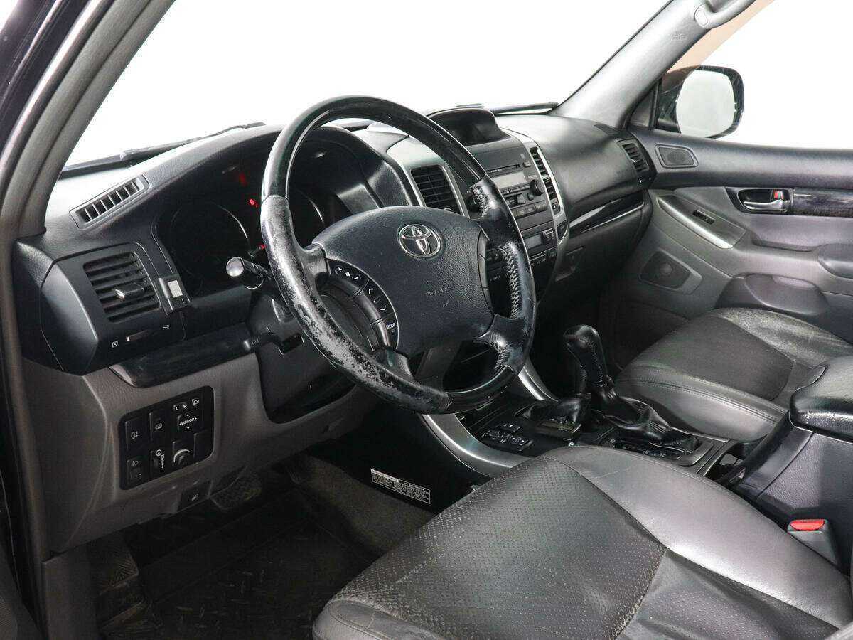 Купить Toyota Land Cruiser Prado с пробегом. Фото: #4