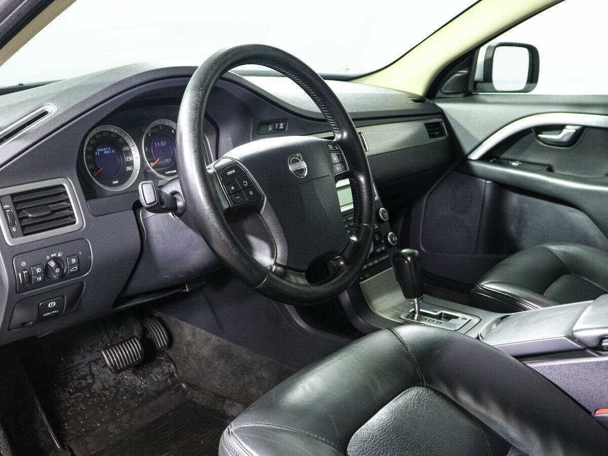 Купить Volvo XC70 с пробегом. Фото: #12