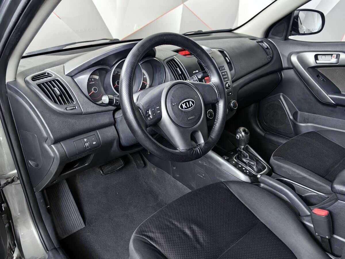 Купить Kia Cerato с пробегом. Фото: #13