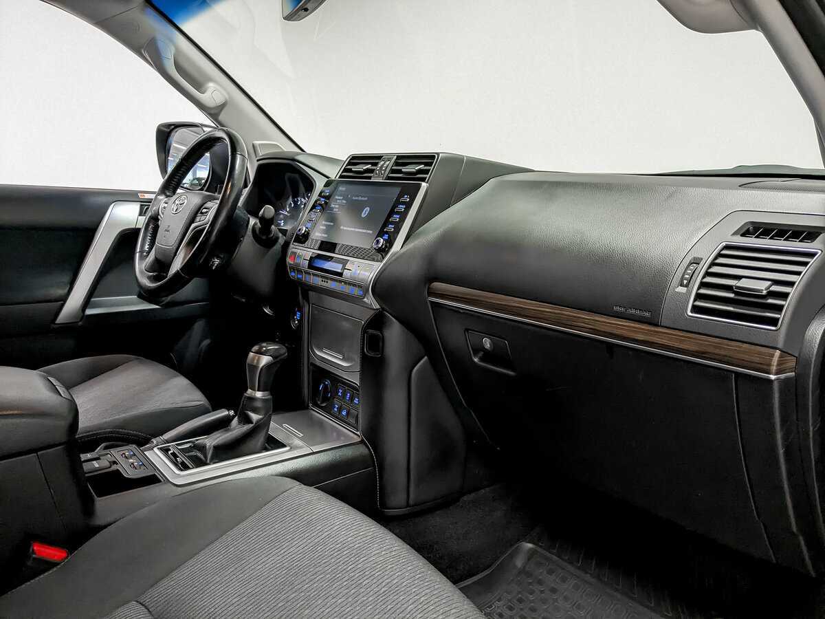 Купить Toyota Land Cruiser Prado с пробегом. Фото: #10