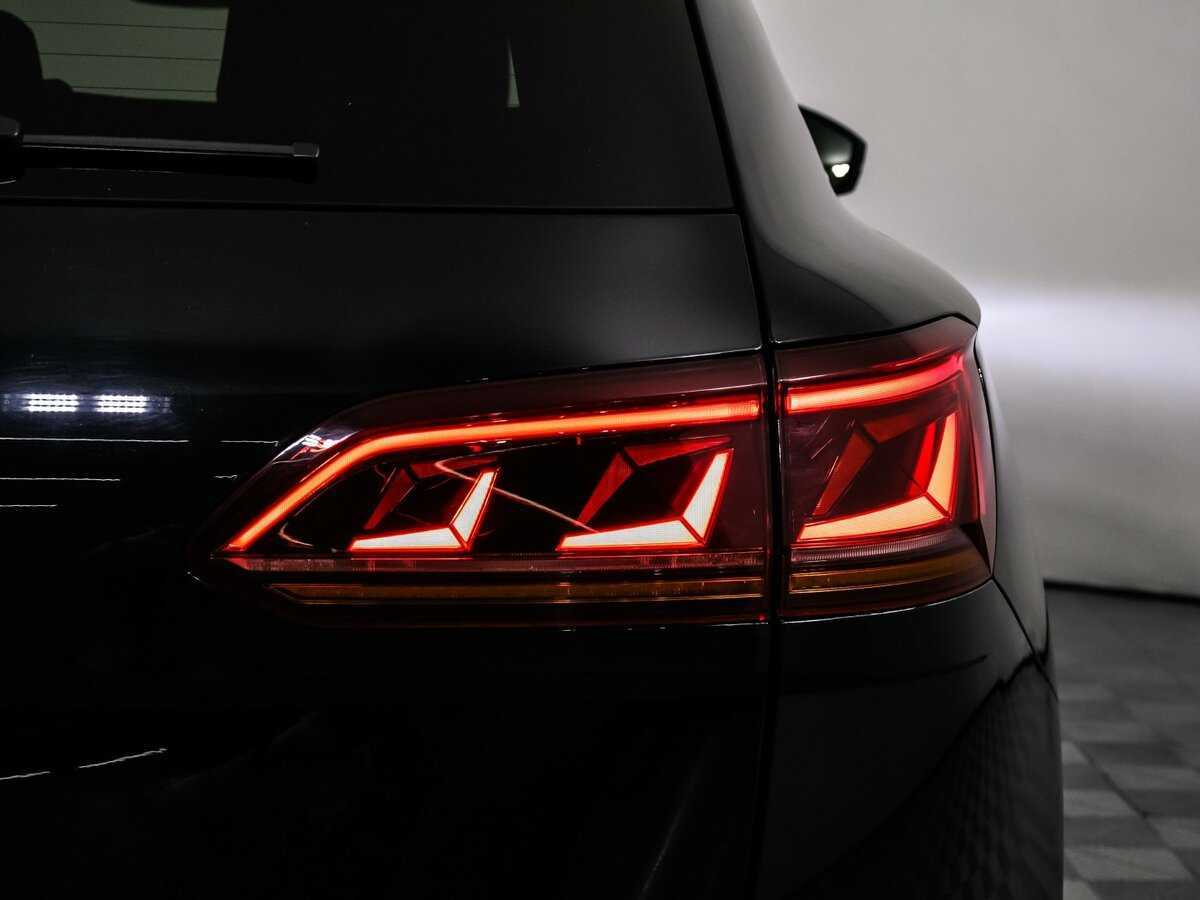Купить Volkswagen Touareg с пробегом. Фото: #16