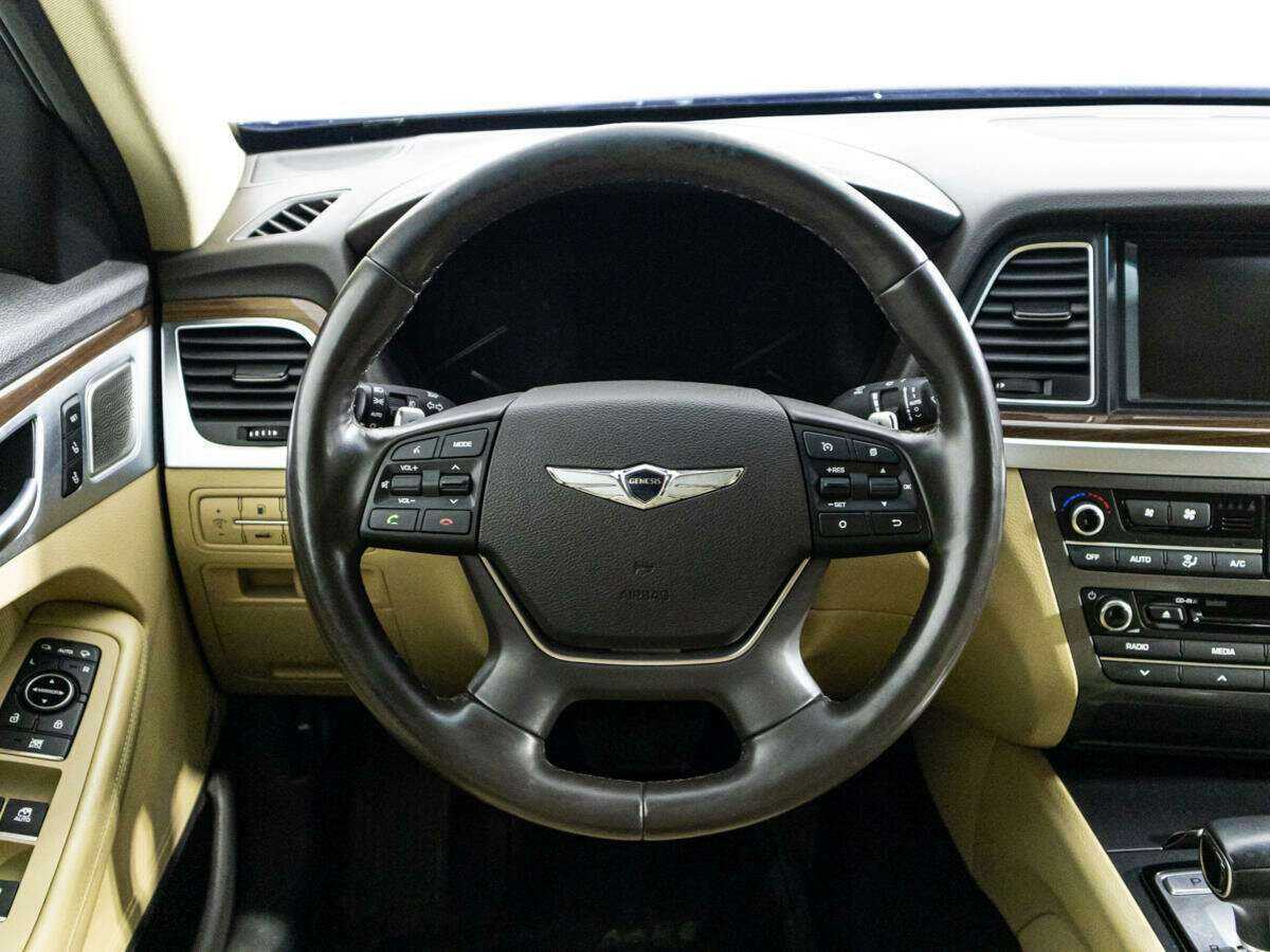 Купить Genesis G80 с пробегом. Фото: #24