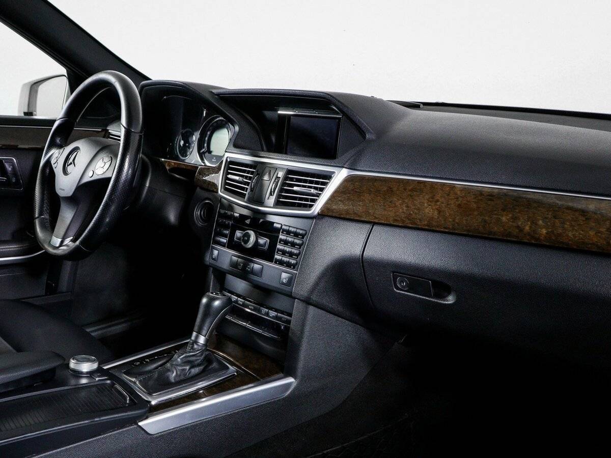 Купить Mercedes-Benz E-Класс с пробегом. Фото: #8