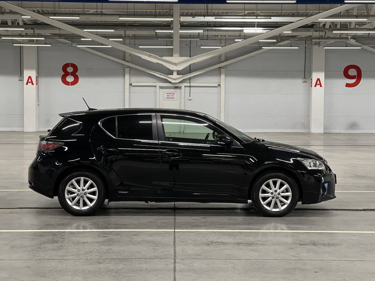 Купить Lexus CT с пробегом. Фото: #3