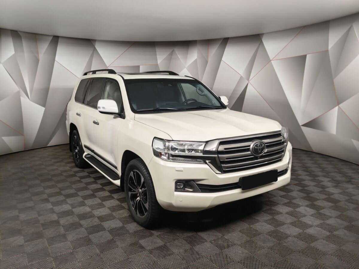 Купить Toyota Land Cruiser с пробегом. Фото: #2