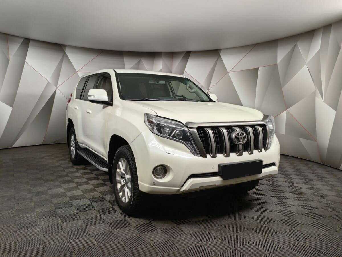 Купить Toyota Land Cruiser Prado с пробегом. Фото: #2