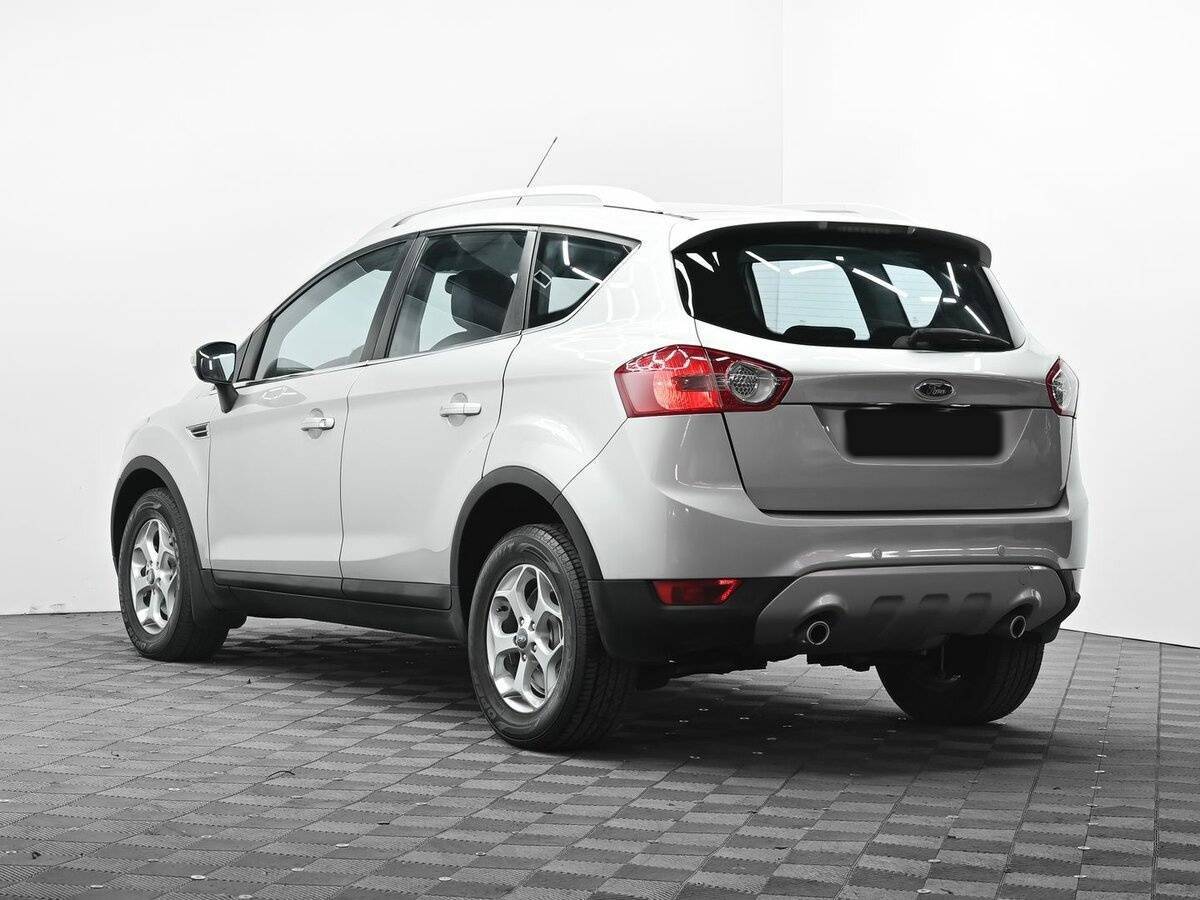 Купить Ford Kuga с пробегом. Фото: #2