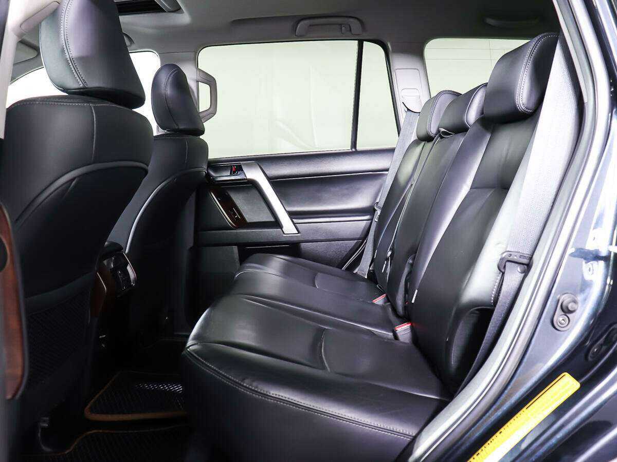Купить Toyota Land Cruiser Prado с пробегом. Фото: #8