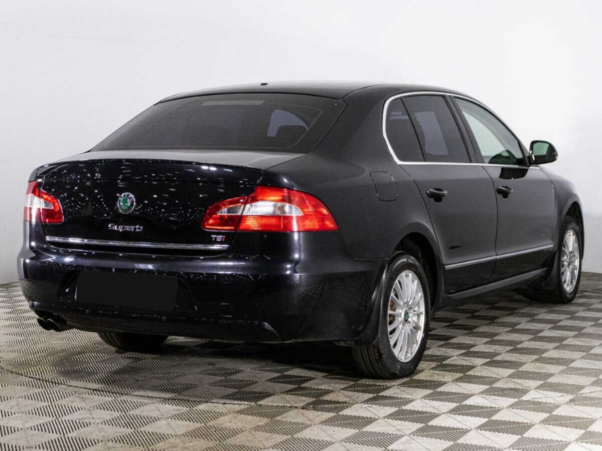 Купить Skoda Superb с пробегом. Фото: #4