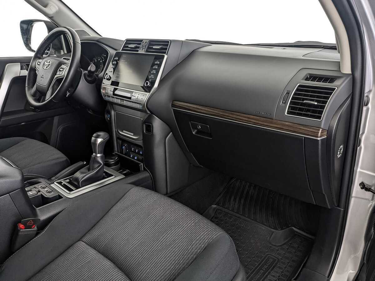 Купить Toyota Land Cruiser Prado с пробегом. Фото: #8
