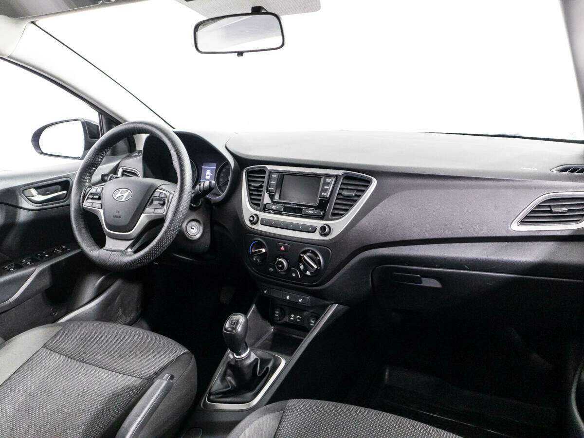 Купить Hyundai Solaris с пробегом. Фото: #8
