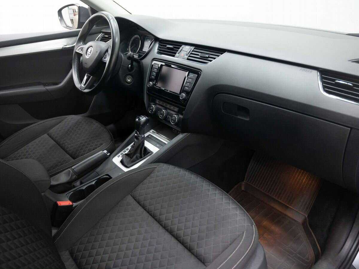Купить Skoda Octavia с пробегом. Фото: #10