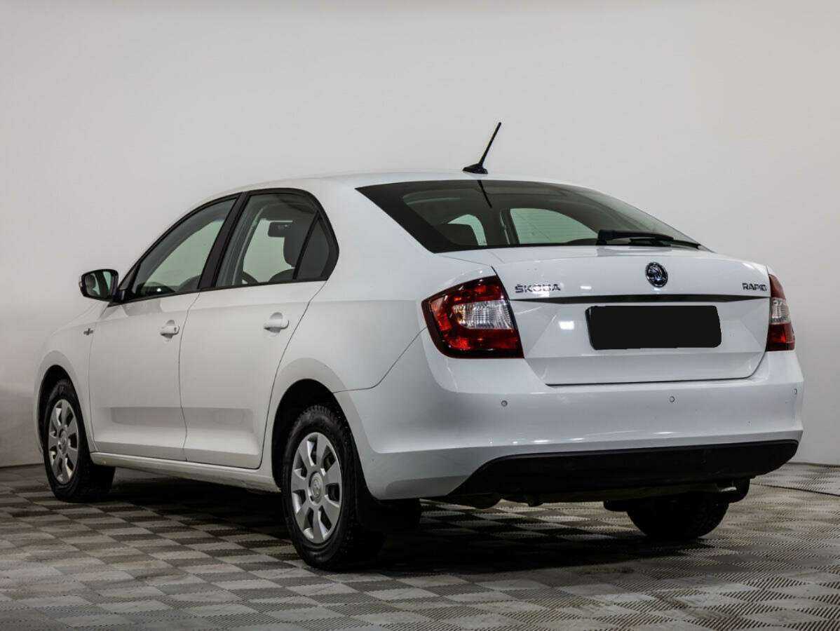 Купить Skoda Rapid с пробегом. Фото: #5