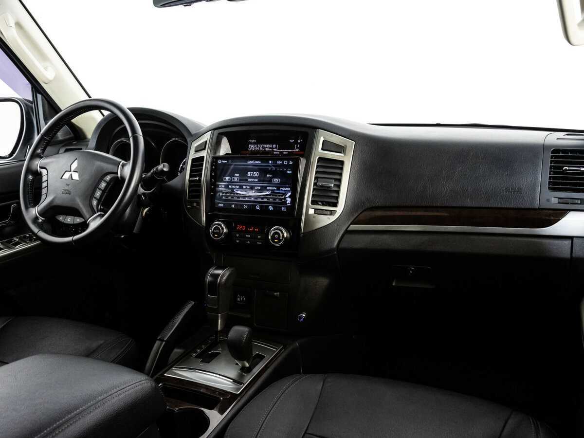 Купить Mitsubishi Pajero с пробегом. Фото: #5