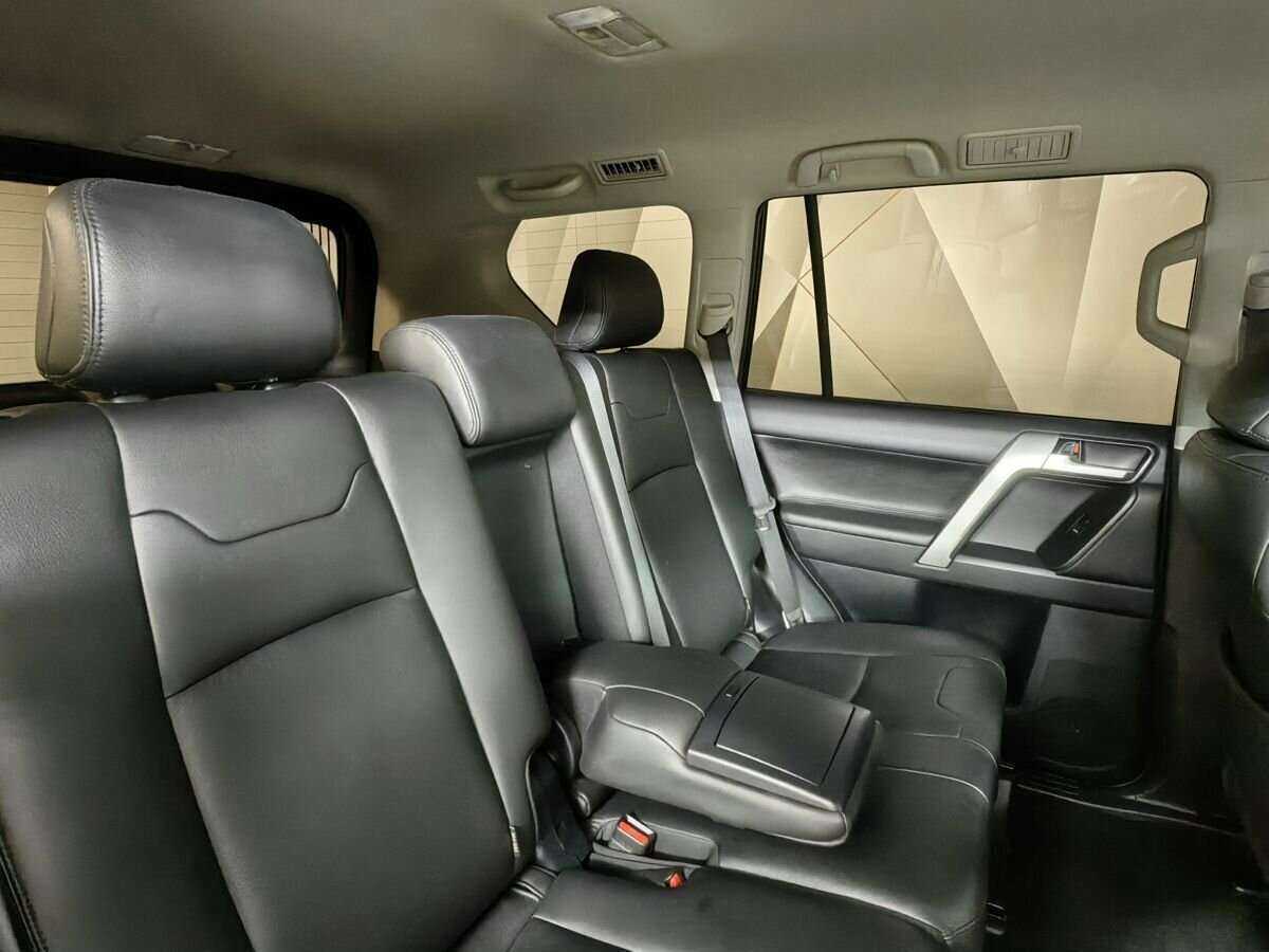 Купить Toyota Land Cruiser Prado с пробегом. Фото: #12