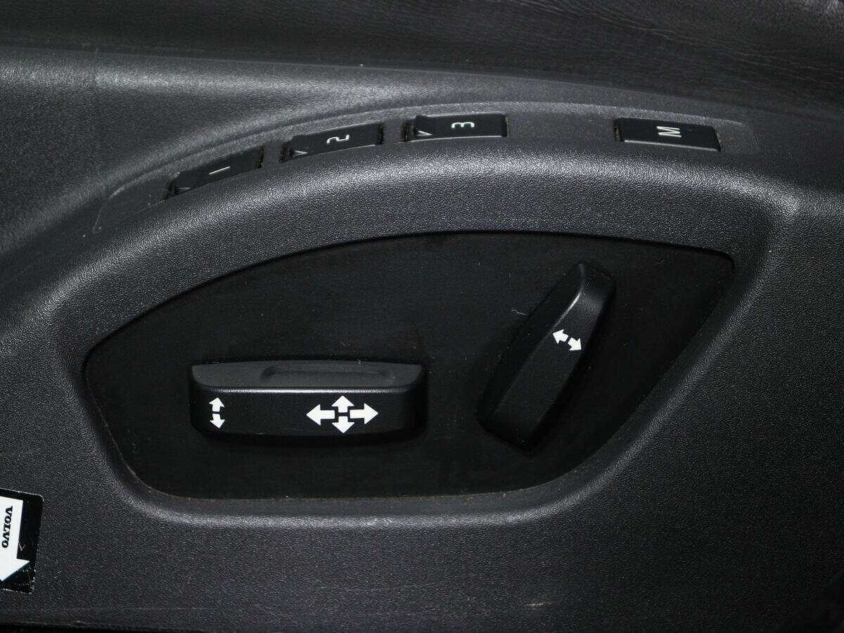 Купить Volvo XC70 с пробегом. Фото: #15