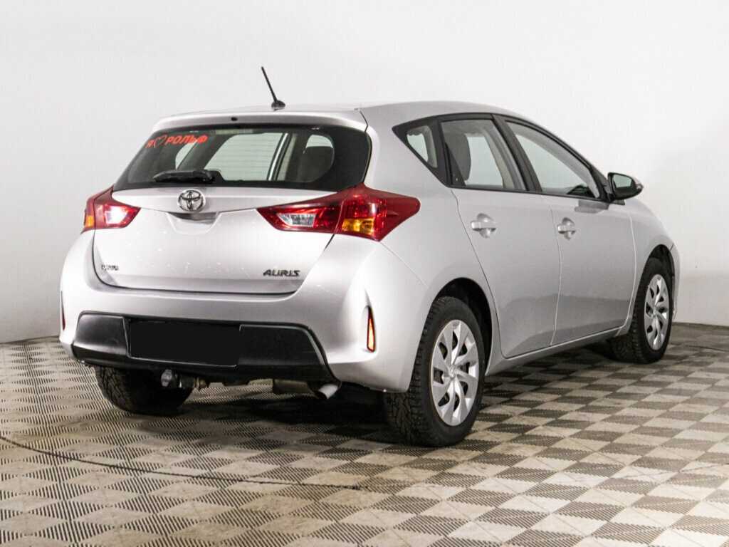 Купить Toyota Auris с пробегом. Фото: #4