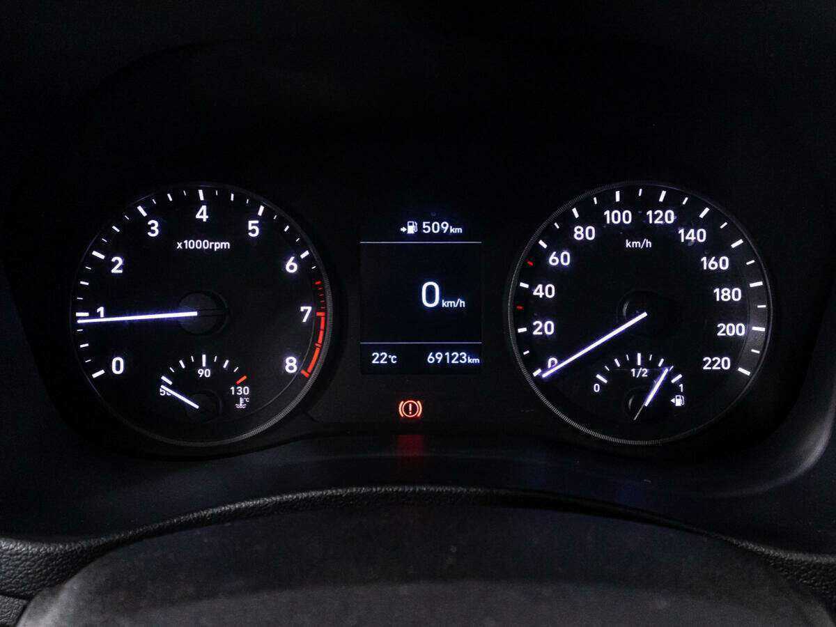 Купить Hyundai Solaris с пробегом. Фото: #11