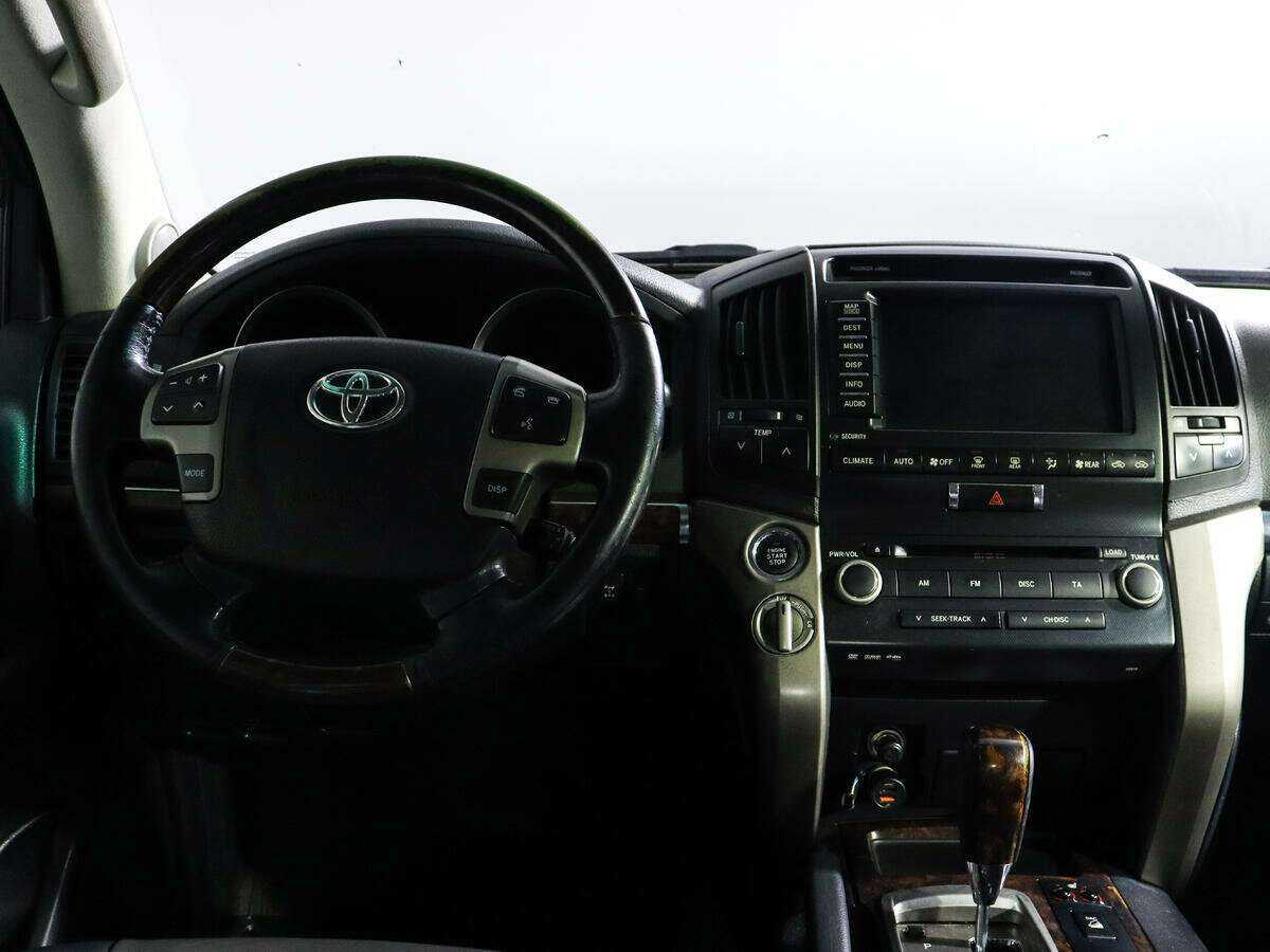 Купить Toyota Land Cruiser с пробегом. Фото: #8