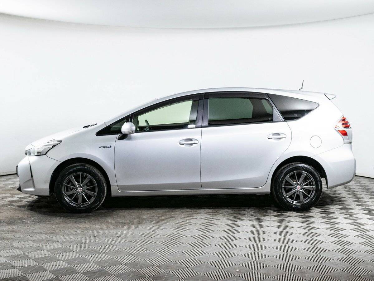 Купить Toyota Prius Alpha с пробегом. Фото: #7