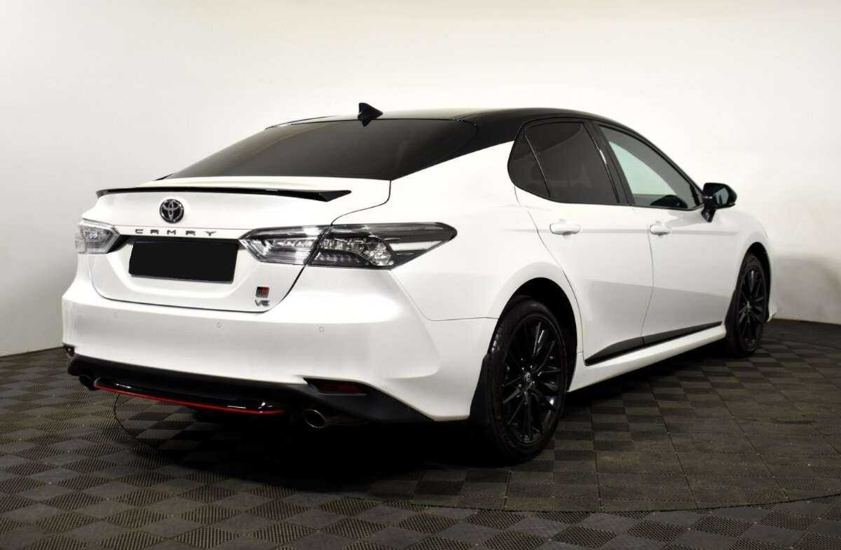 Купить Toyota Camry с пробегом. Фото: #3
