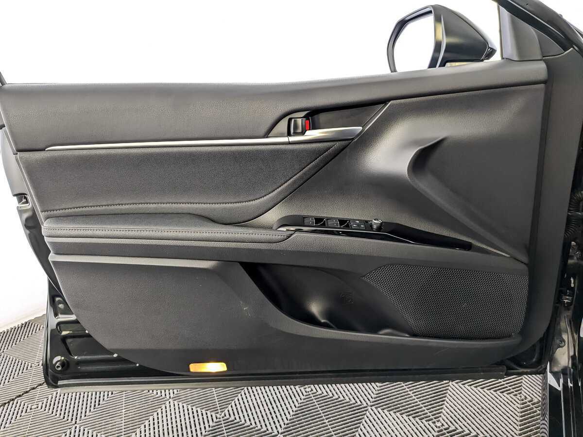 Купить Toyota Camry с пробегом. Фото: #13