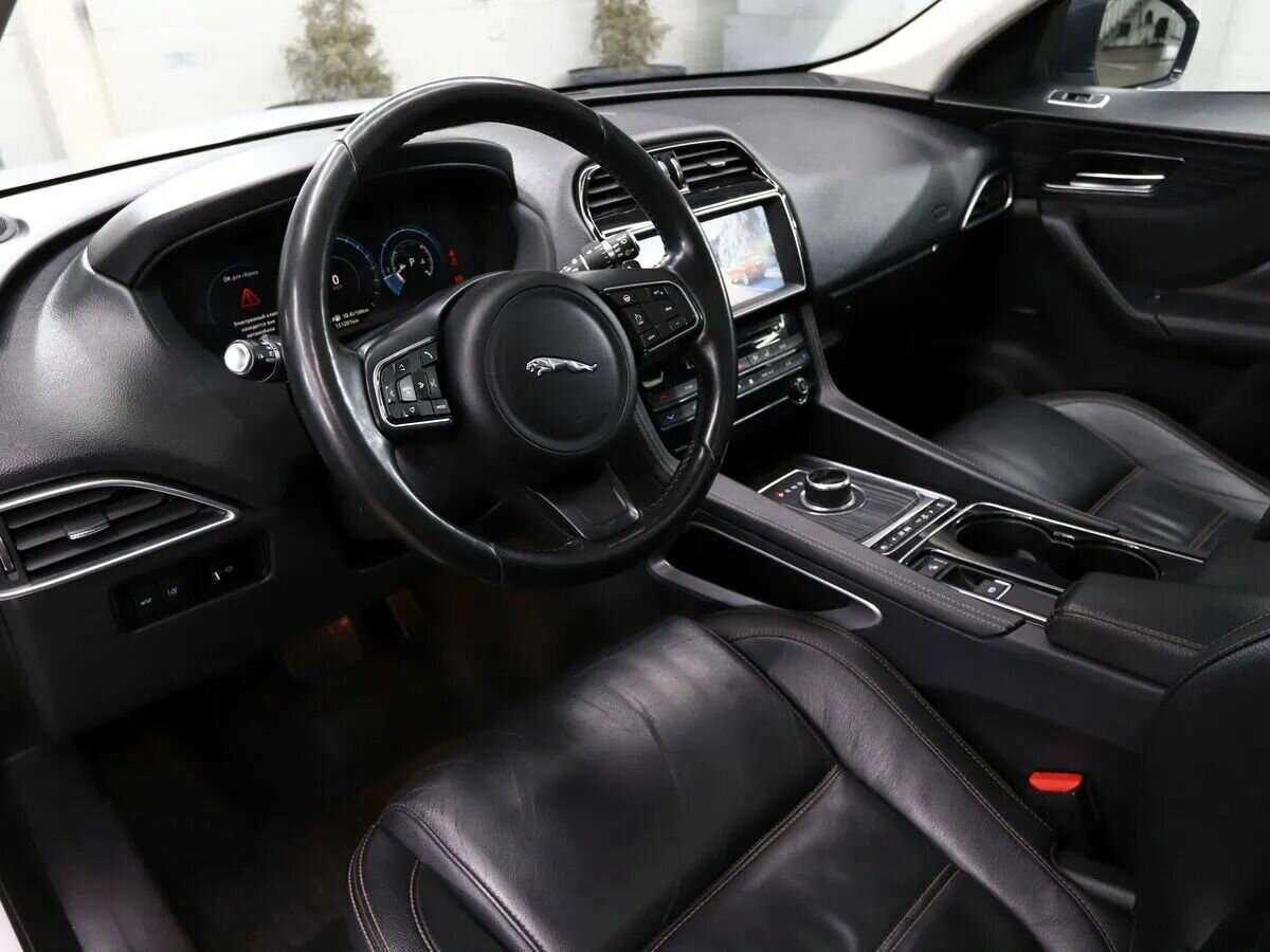 Купить Jaguar F-Pace с пробегом. Фото: #12