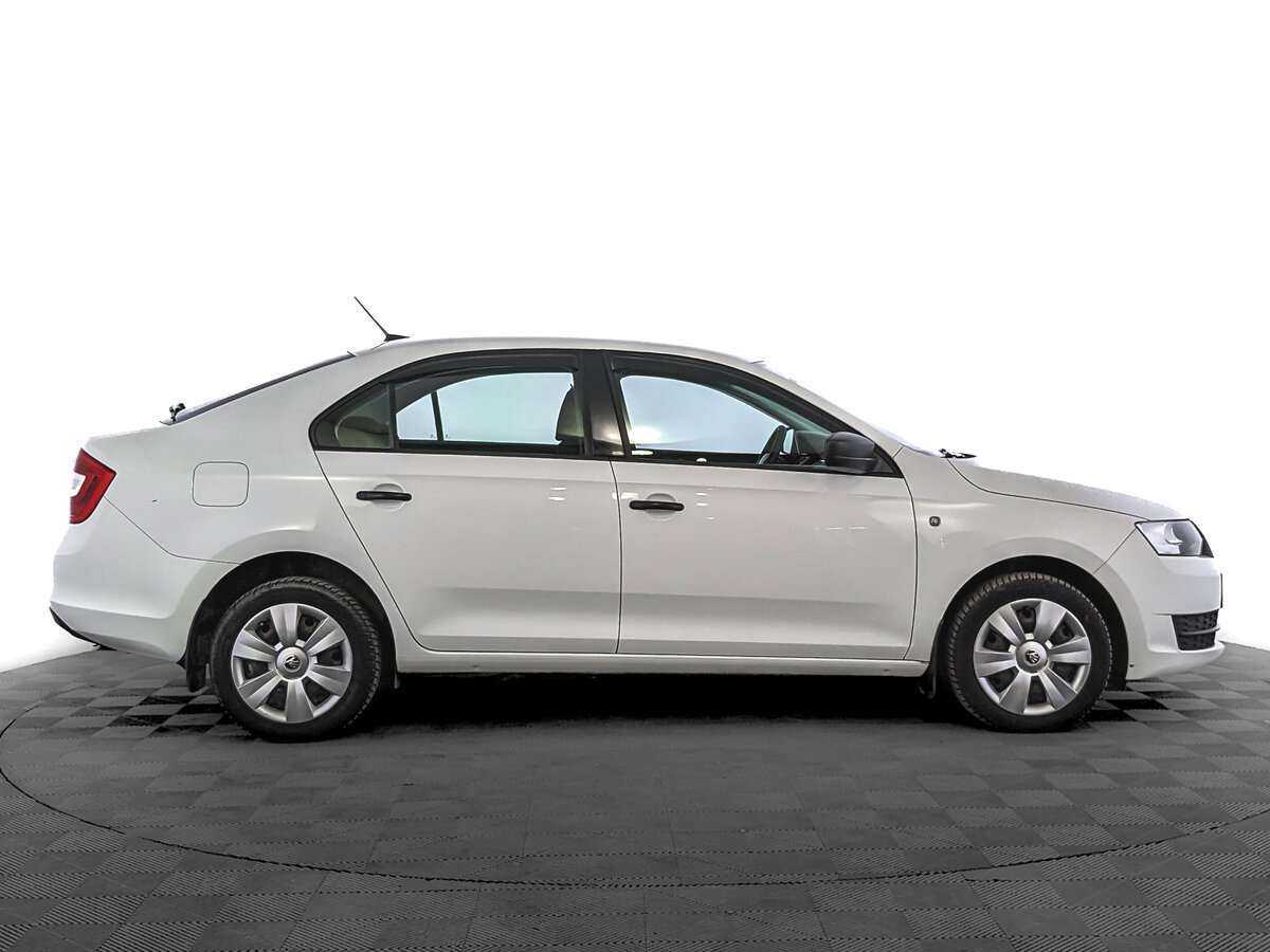 Купить Skoda Rapid с пробегом. Фото: #3