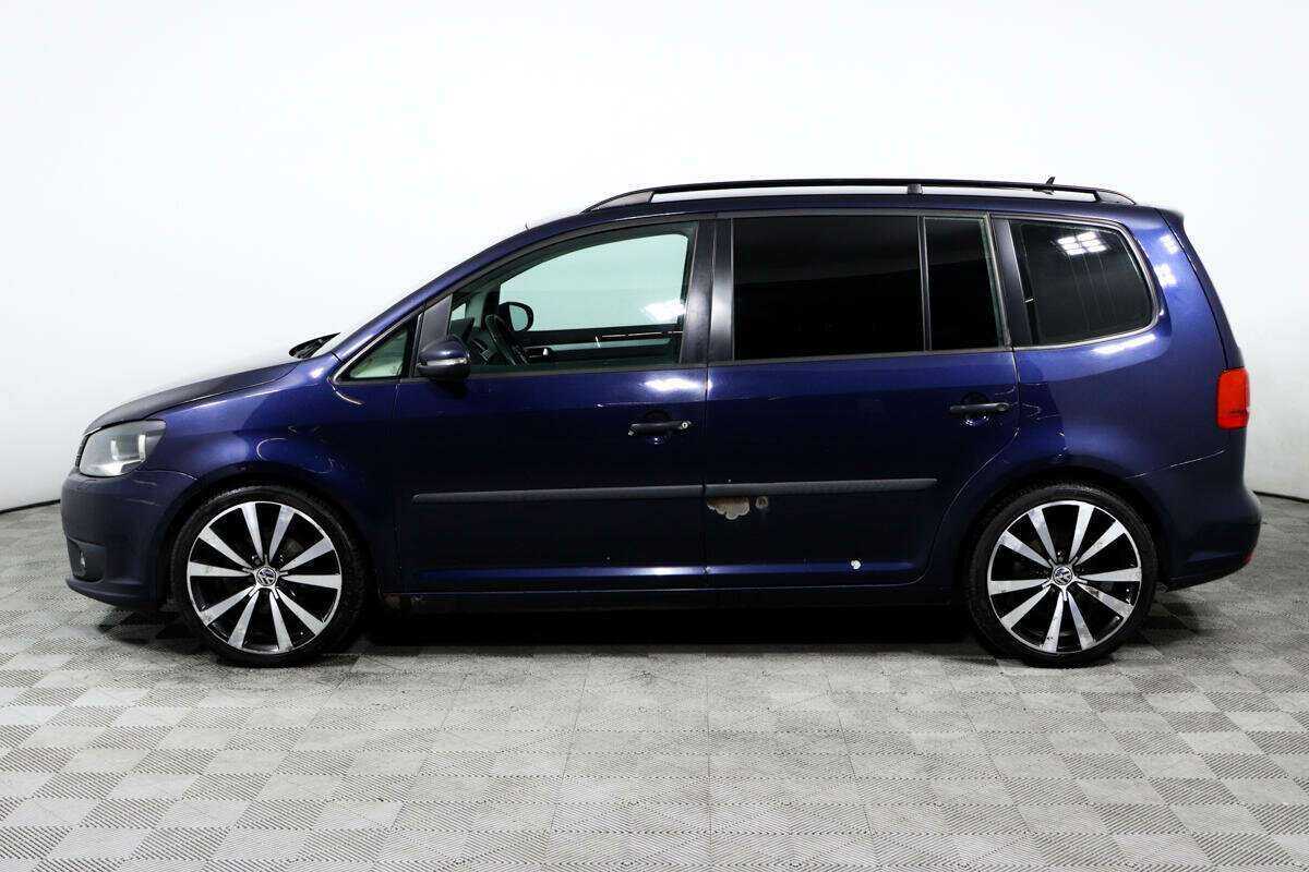 Купить Volkswagen Touran с пробегом. Фото: #7