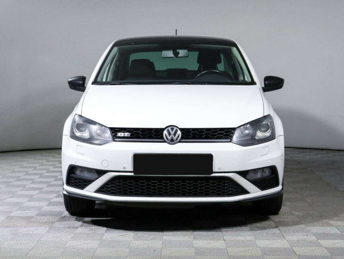 Купить Volkswagen Polo с пробегом. Фото: #1