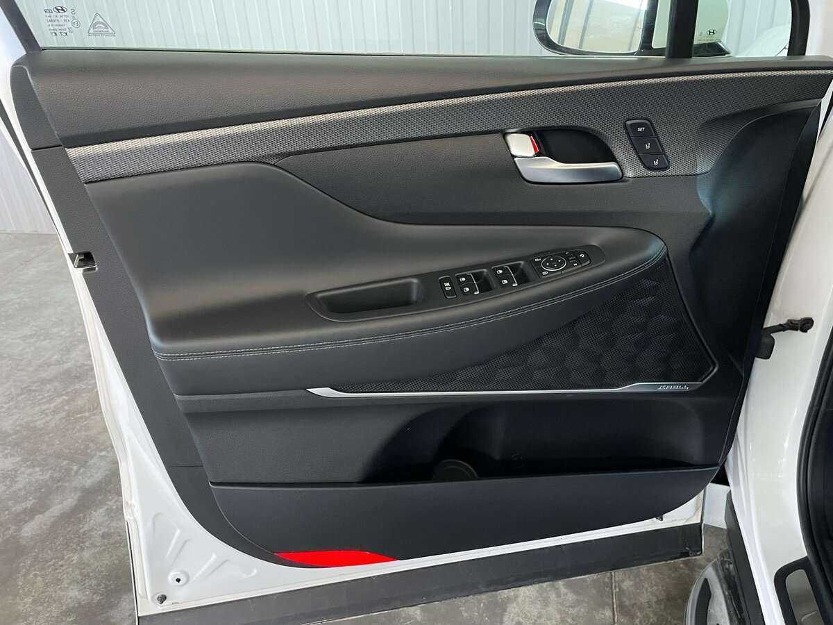 Купить Hyundai Santa Fe с пробегом. Фото: #20
