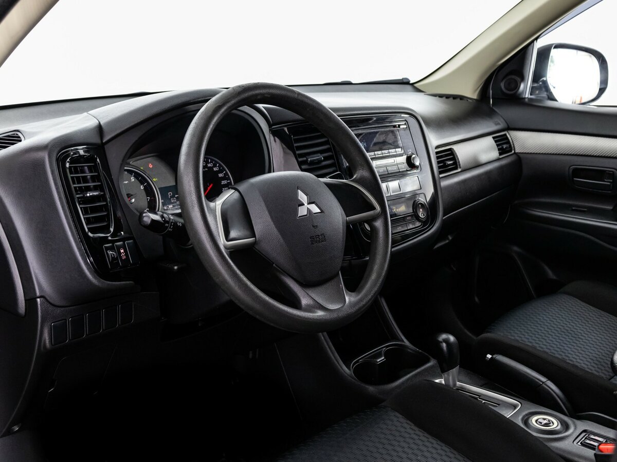 Купить Mitsubishi Outlander с пробегом. Фото: #8