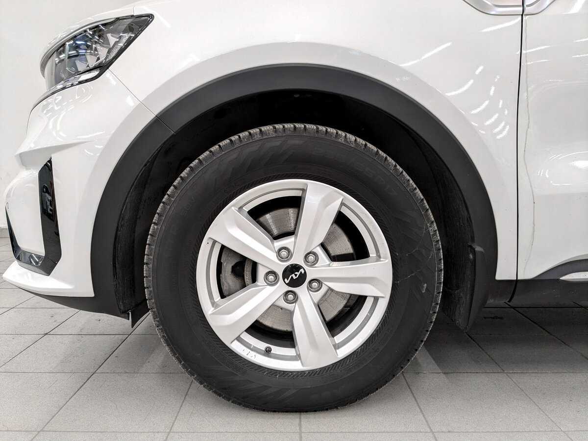Купить Kia Sorento с пробегом. Фото: #17