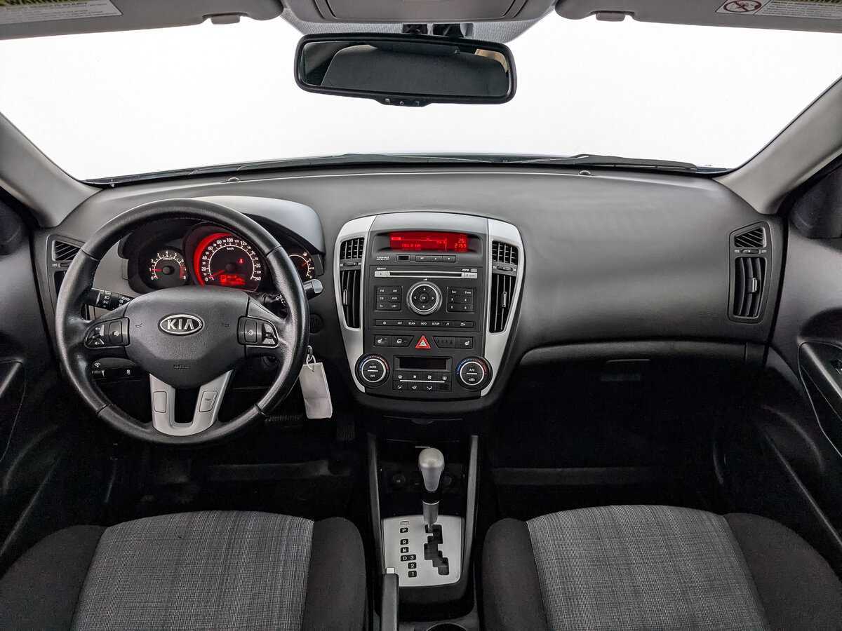 Купить Kia Ceed с пробегом. Фото: #9