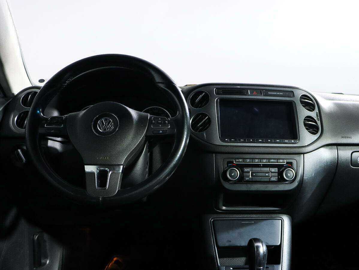 Купить Volkswagen Tiguan с пробегом. Фото: #9