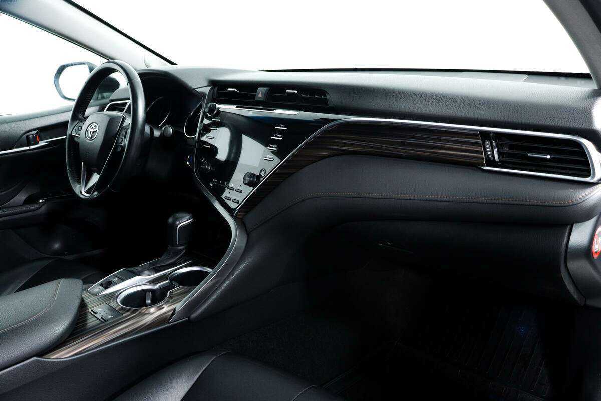 Купить Toyota Camry с пробегом. Фото: #8