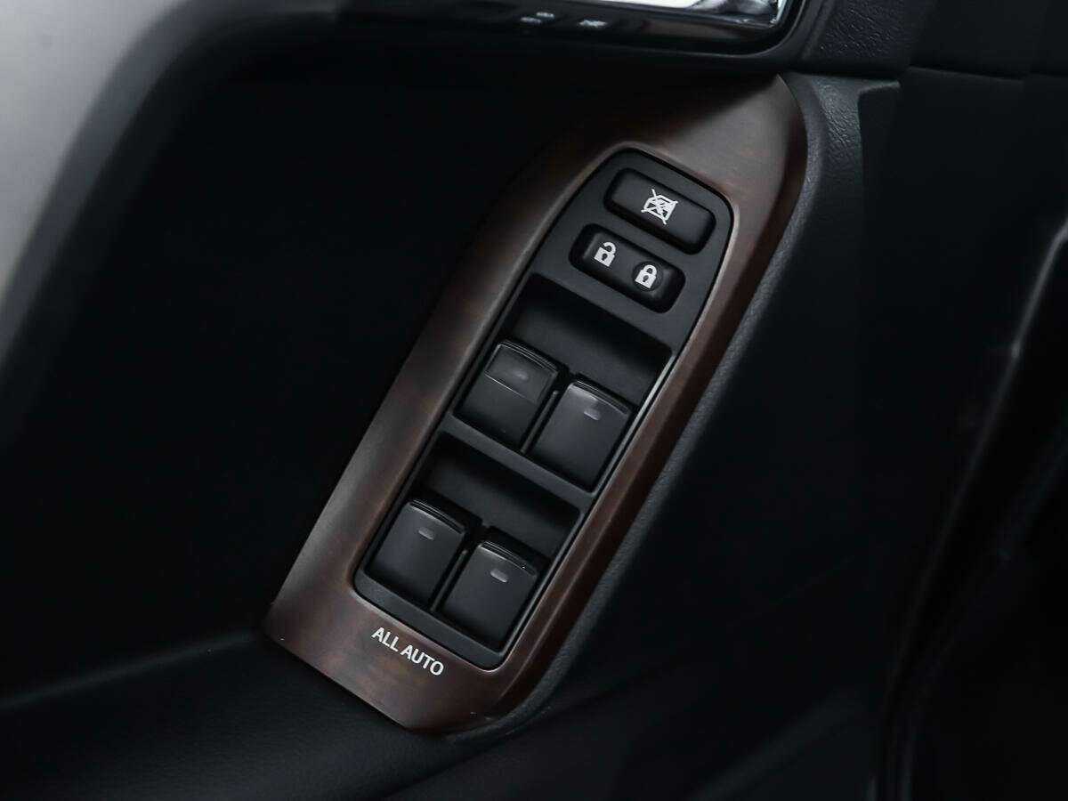 Купить Toyota Land Cruiser Prado с пробегом. Фото: #19