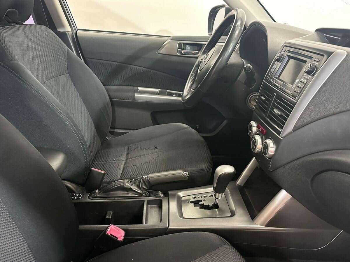 Купить Subaru Forester с пробегом. Фото: #9