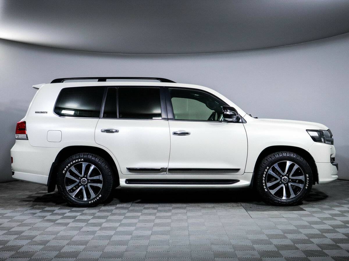 Купить Toyota Land Cruiser с пробегом. Фото: #3