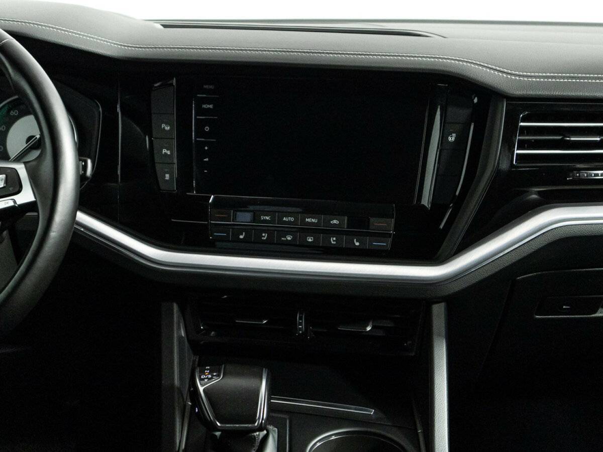 Купить Volkswagen Touareg с пробегом. Фото: #13