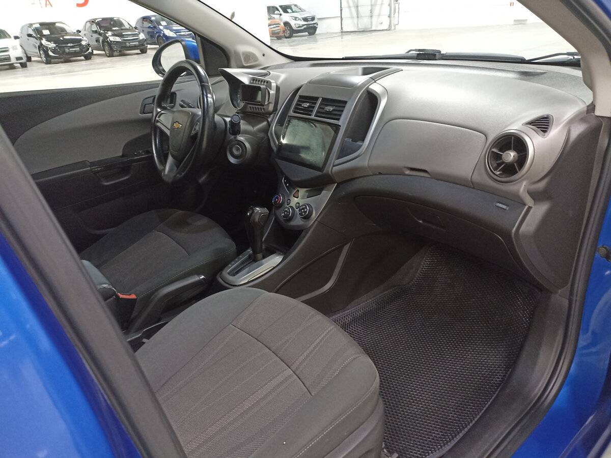 Купить Chevrolet Aveo с пробегом. Фото: #10