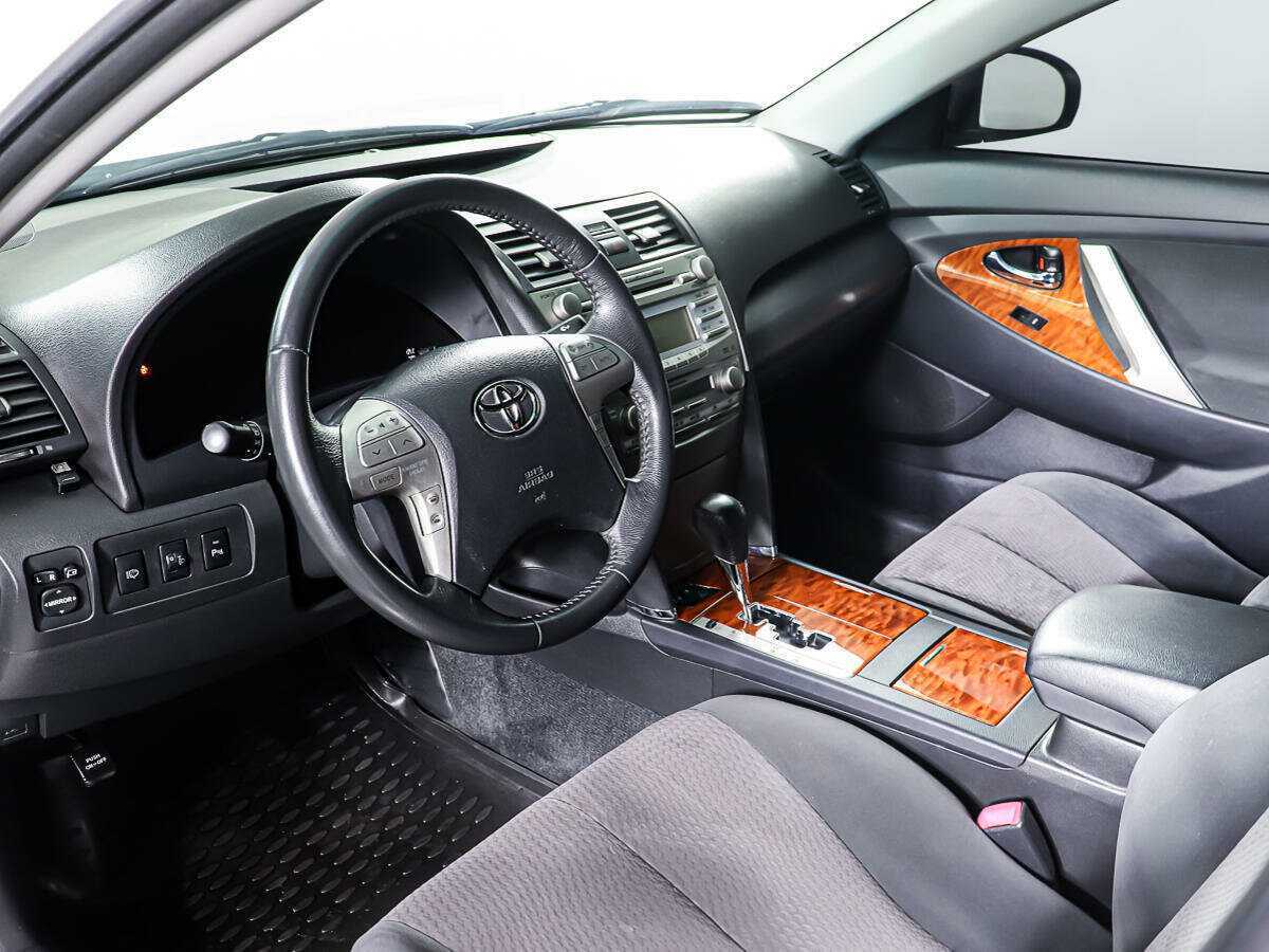 Купить Toyota Camry с пробегом. Фото: #12