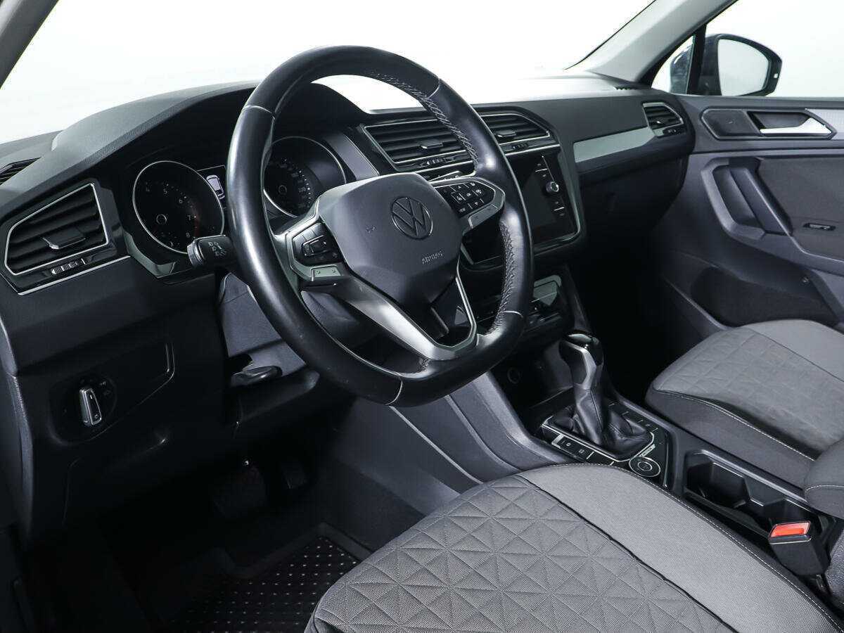 Купить Volkswagen Tiguan с пробегом. Фото: #11