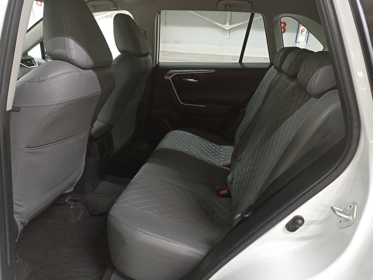 Купить Toyota RAV4 с пробегом. Фото: #11
