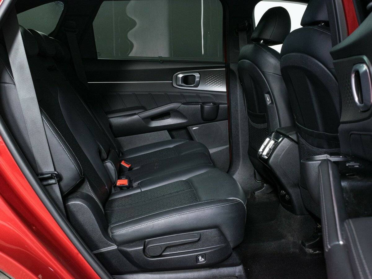 Купить Kia Sorento с пробегом. Фото: #13