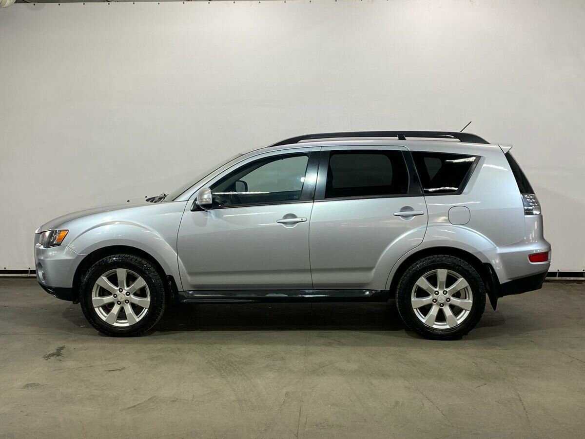 Купить Mitsubishi Outlander с пробегом. Фото: #3