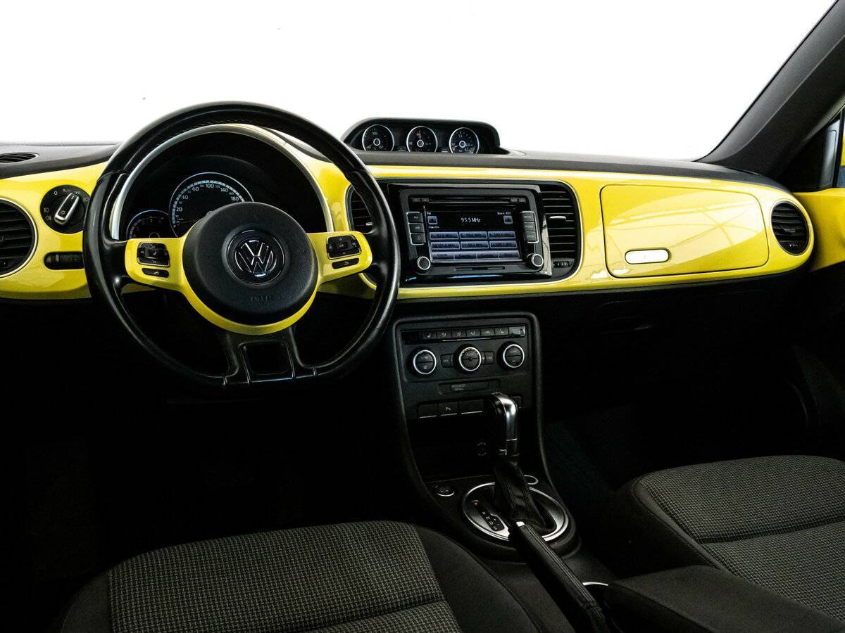 Купить Volkswagen Beetle с пробегом. Фото: #11